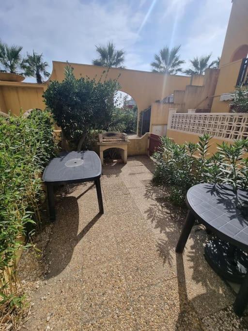 Studio De 23 M2 Avec Jardinet 400M De La Plage เลอบาร์กาแรส ภายนอก รูปภาพ