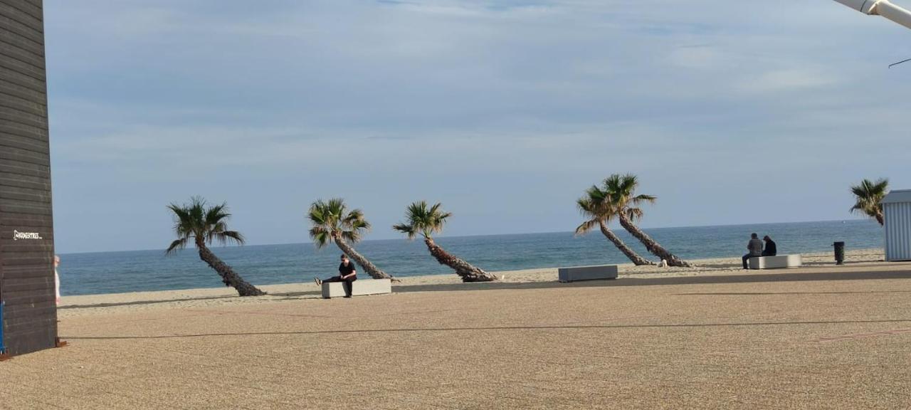 Studio De 23 M2 Avec Jardinet 400M De La Plage เลอบาร์กาแรส ภายนอก รูปภาพ