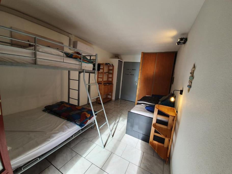 Studio De 23 M2 Avec Jardinet 400M De La Plage เลอบาร์กาแรส ภายนอก รูปภาพ