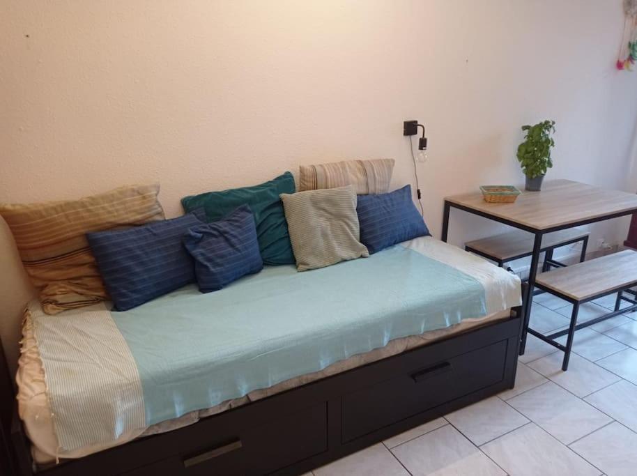 Studio De 23 M2 Avec Jardinet 400M De La Plage เลอบาร์กาแรส ภายนอก รูปภาพ